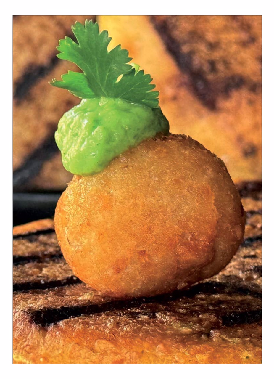 chucho rojas arepa arraigo una arepa hecha postal historia de la arepa