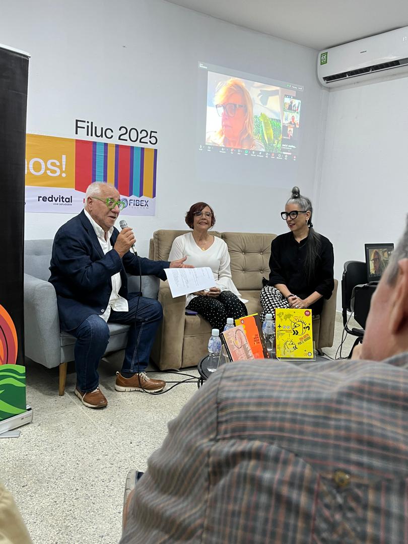 miro popic e ira leon en la presentacion filuc de una arepa hecha postal arraigo foundation historia de la arepa